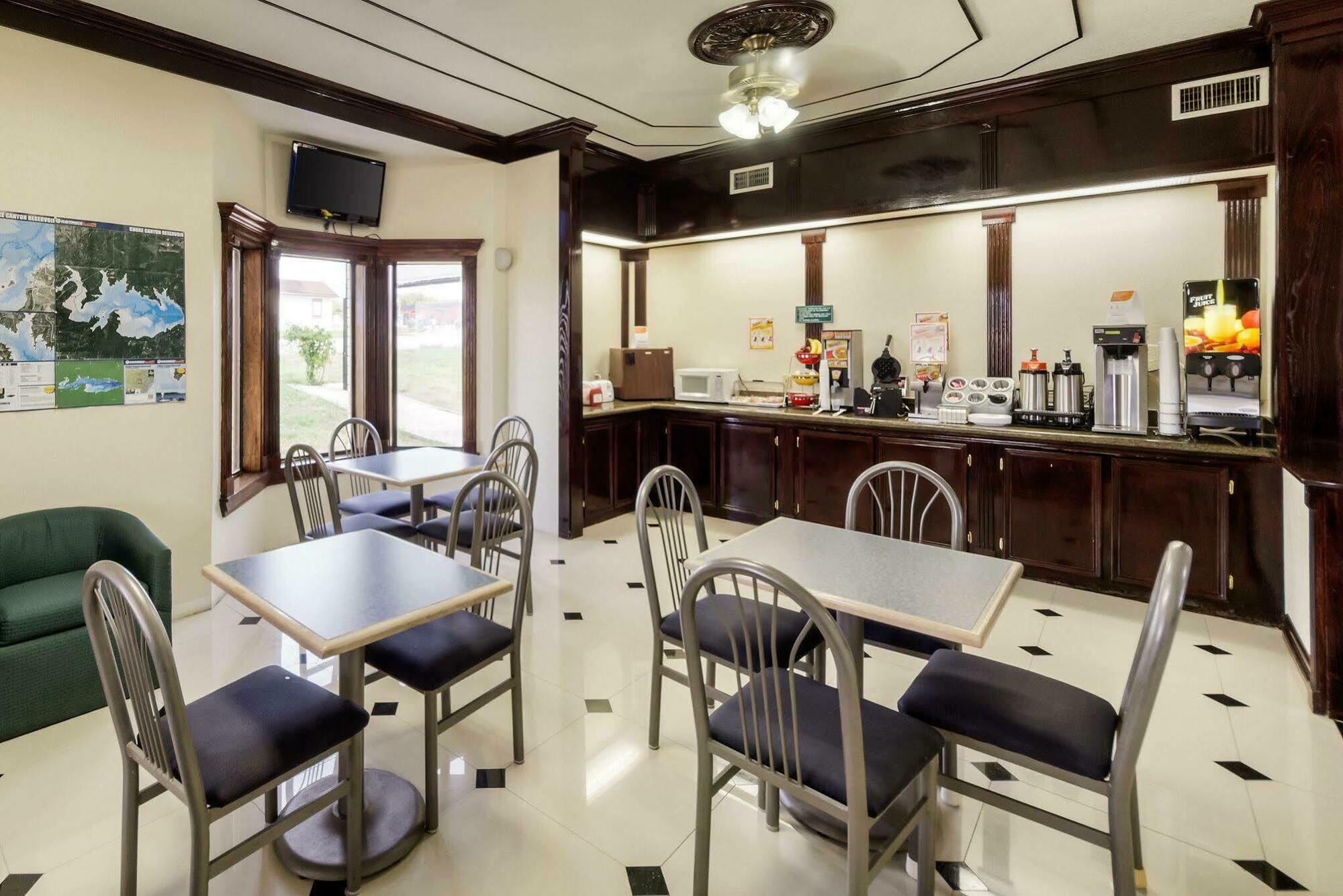 Three Rivers Executive Inn & Suites By Oyo 외부 사진