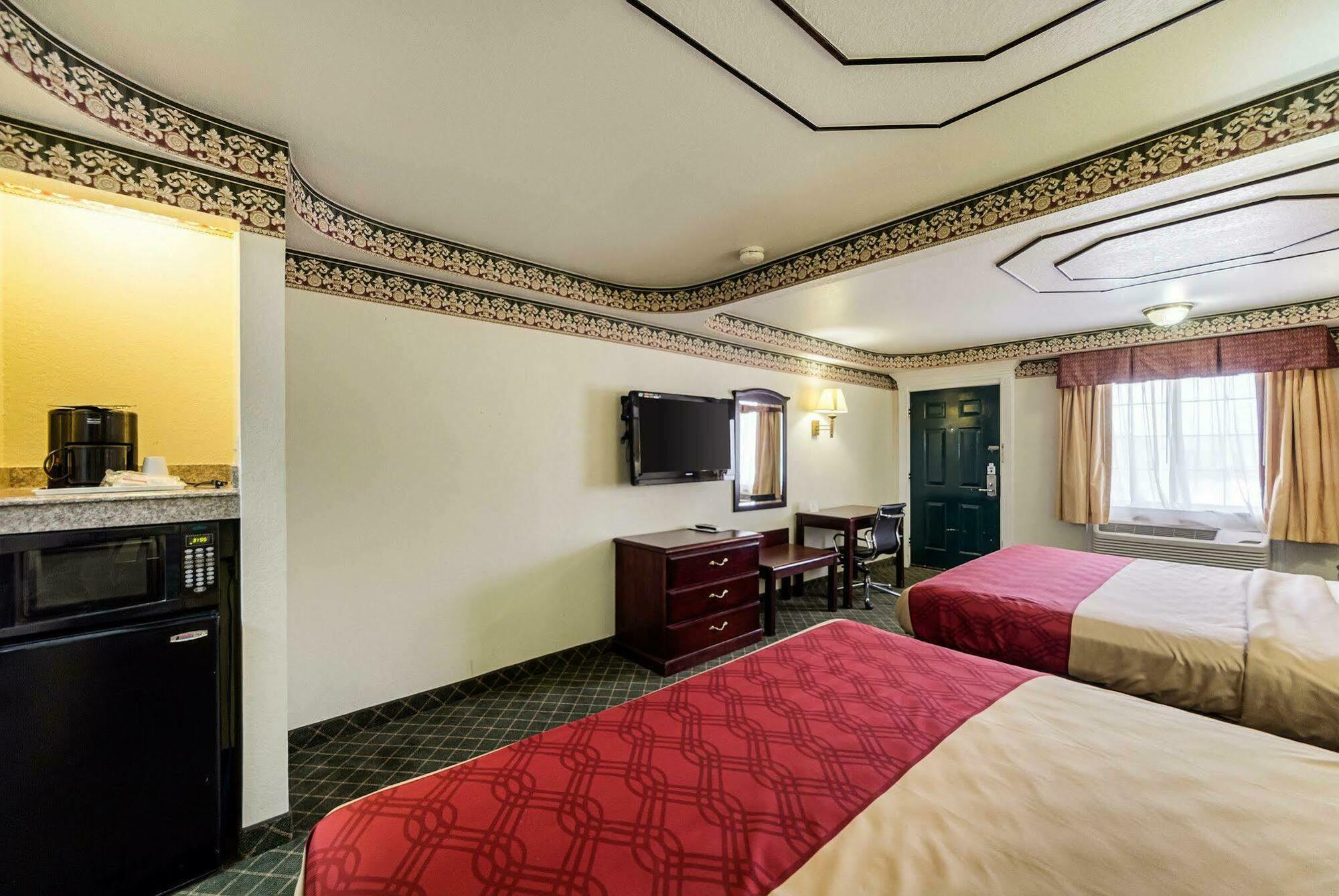 Three Rivers Executive Inn & Suites By Oyo 외부 사진
